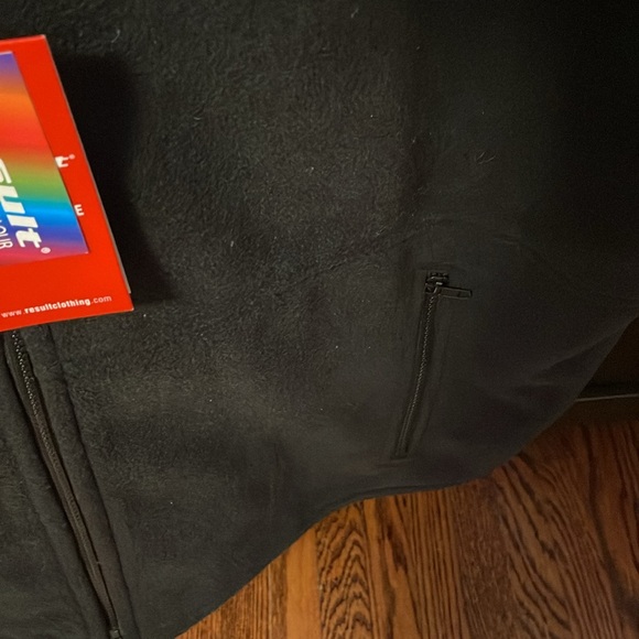 NWT men’s fleece black vest size xxl. Front zipper and two pockets. Anti piling. - Picture 4 of 7